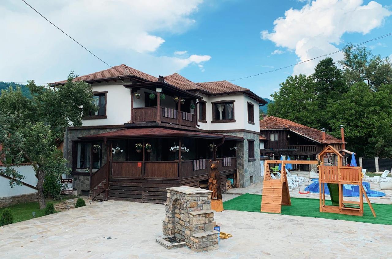 Карамановите Къщи Aprilzi Exterior foto