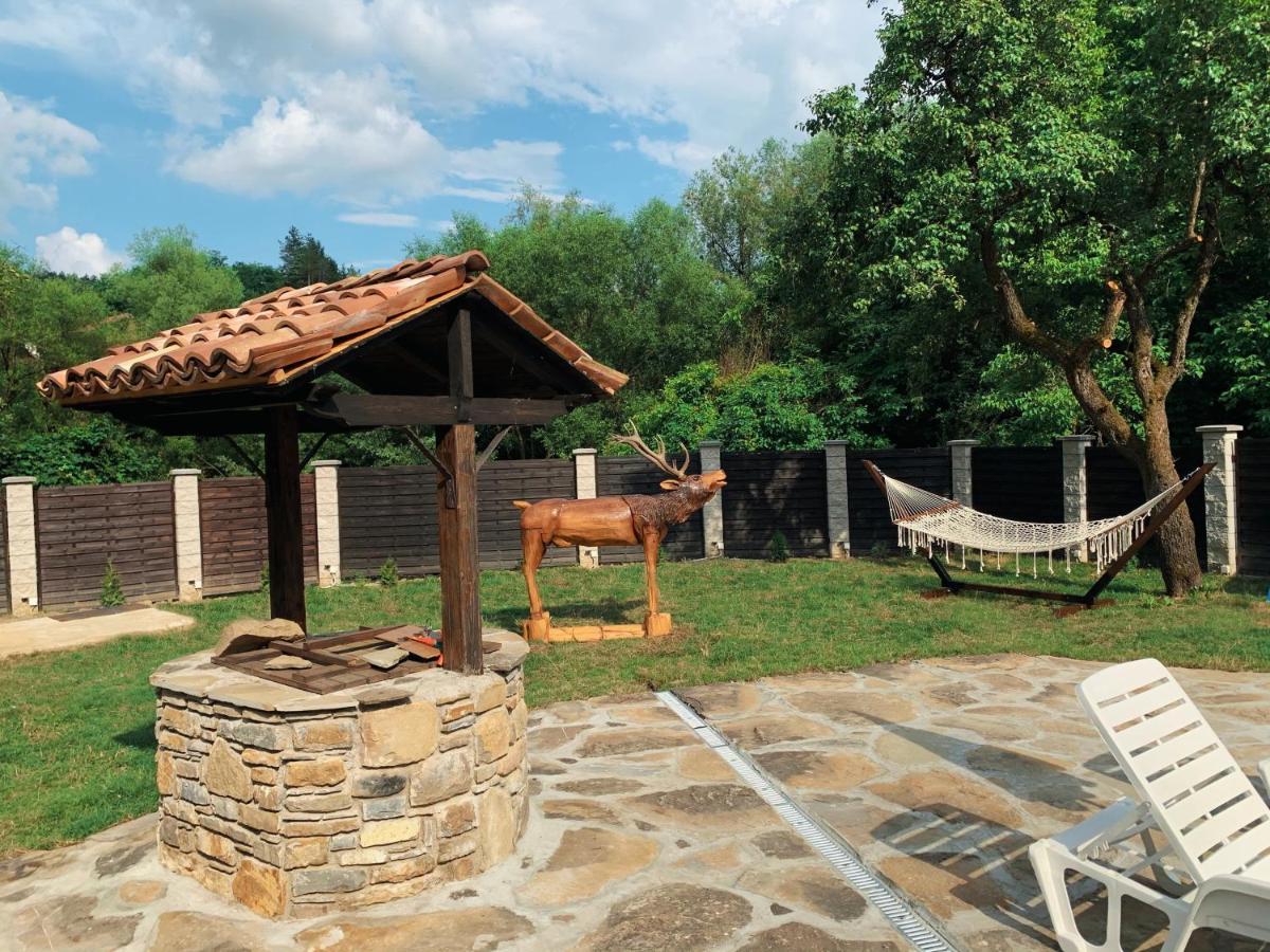 Карамановите Къщи Aprilzi Exterior foto
