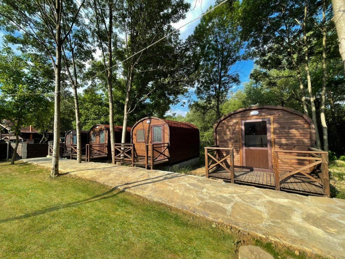 Карамановите Къщи Aprilzi Exterior foto