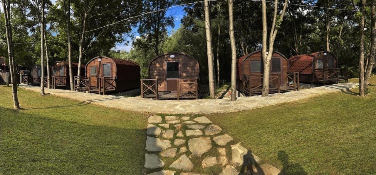 Карамановите Къщи Aprilzi Exterior foto