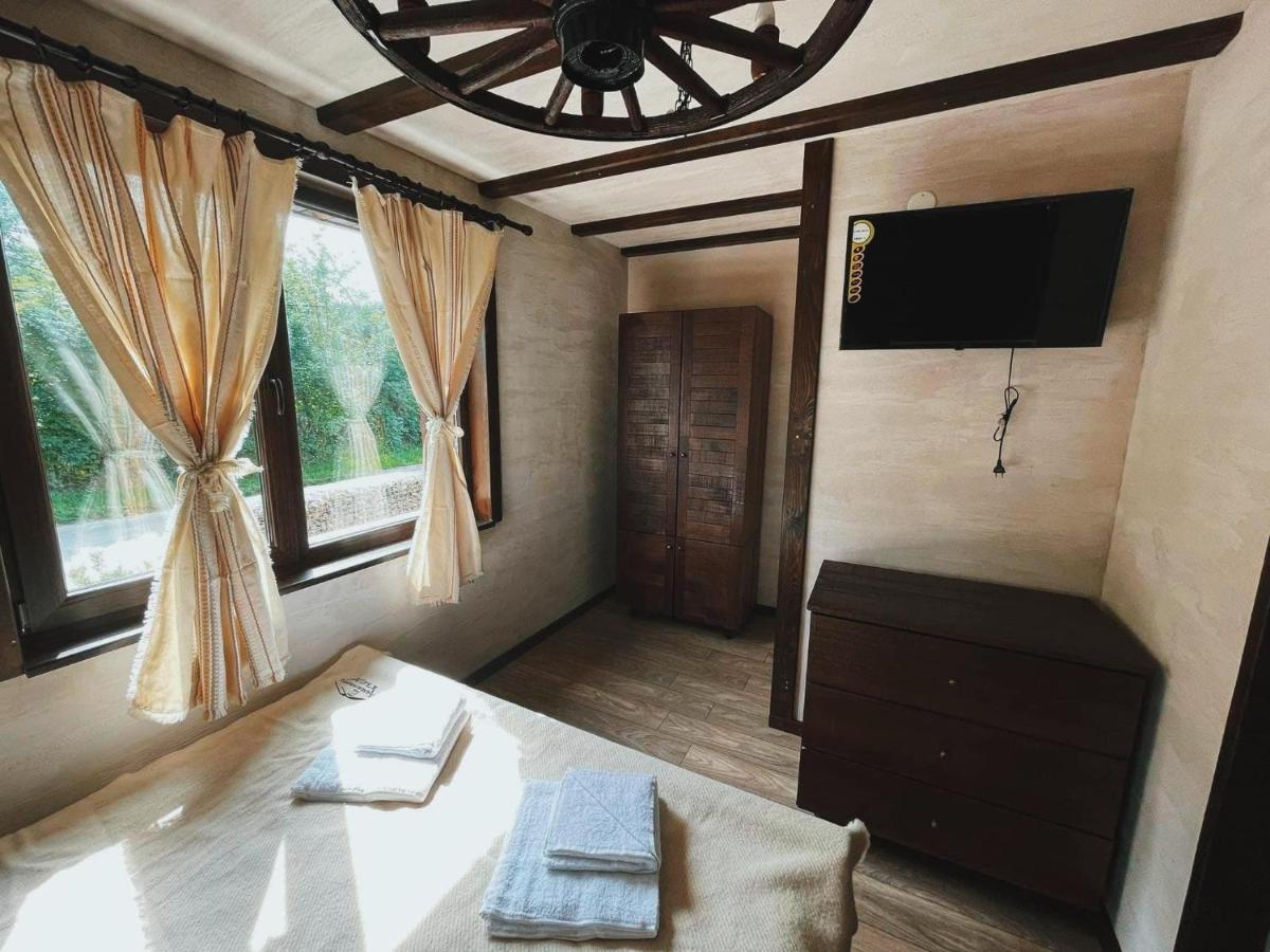 Карамановите Къщи Aprilzi Exterior foto