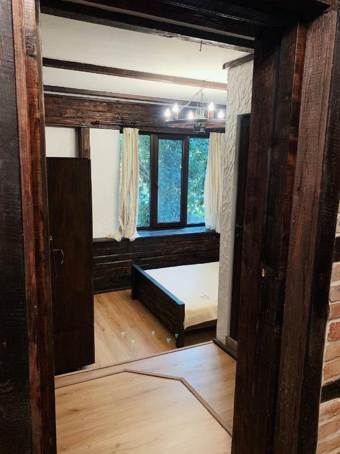 Карамановите Къщи Aprilzi Exterior foto