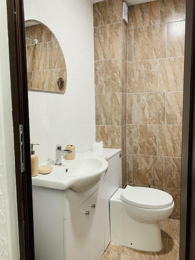 Карамановите Къщи Aprilzi Exterior foto