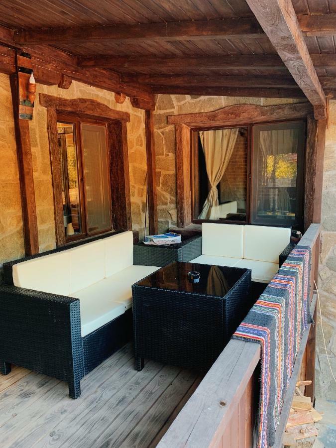 Карамановите Къщи Aprilzi Exterior foto